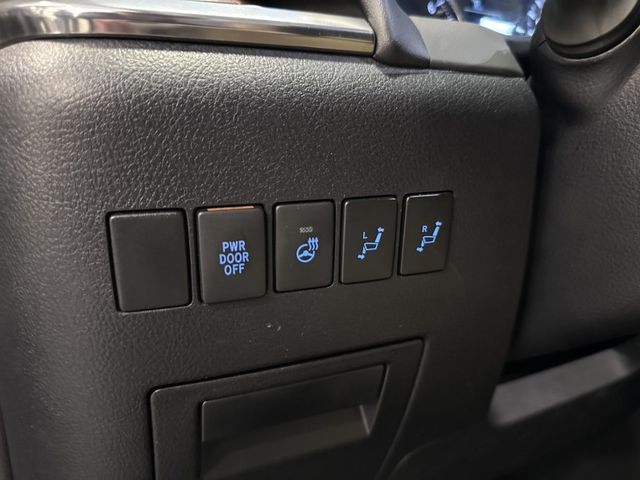 Toyota ALPHARD  第7張相片