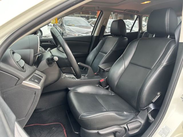 Mazda Mazda3  第8張相片