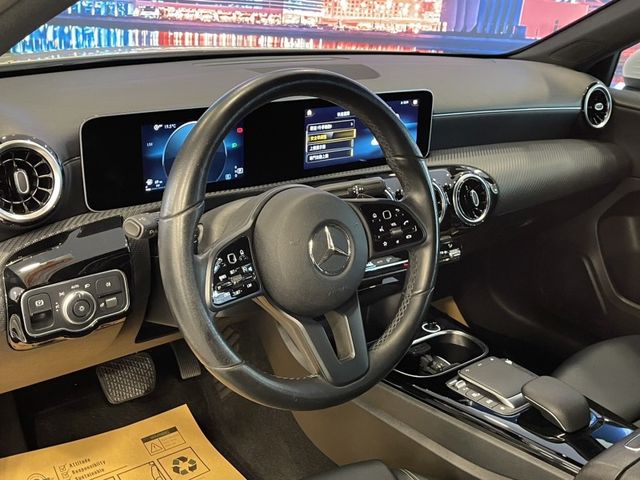 Mercedes-Benz/賓士 A-CLASS  第24張相片