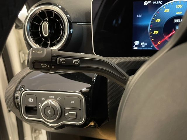 Mercedes-Benz/賓士 A-CLASS  第27張相片