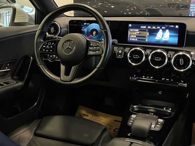 Mercedes-Benz/賓士 A-CLASS  第31張相片