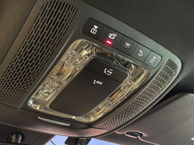 Mercedes-Benz/賓士 A-CLASS  第35張相片