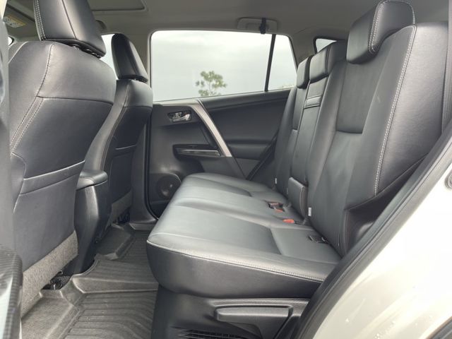 Toyota RAV4  第10張相片