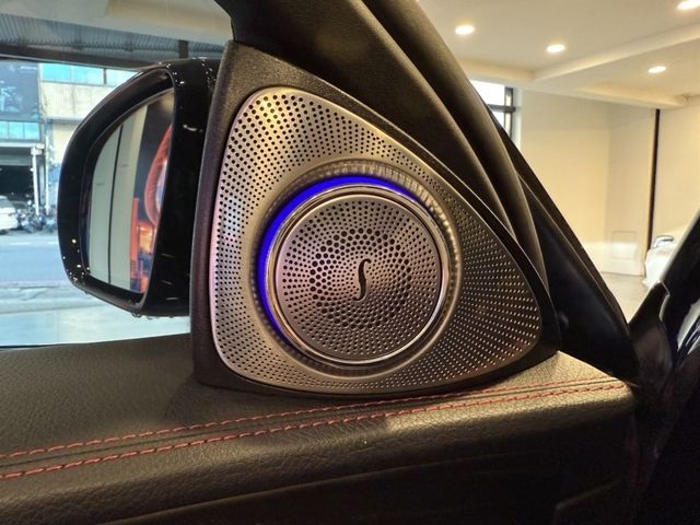 Mercedes-Benz/賓士 E-CLASS  第23張相片