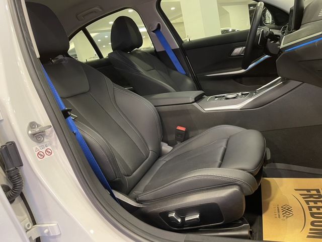 BMW/ 寶馬 318i  第15張相片