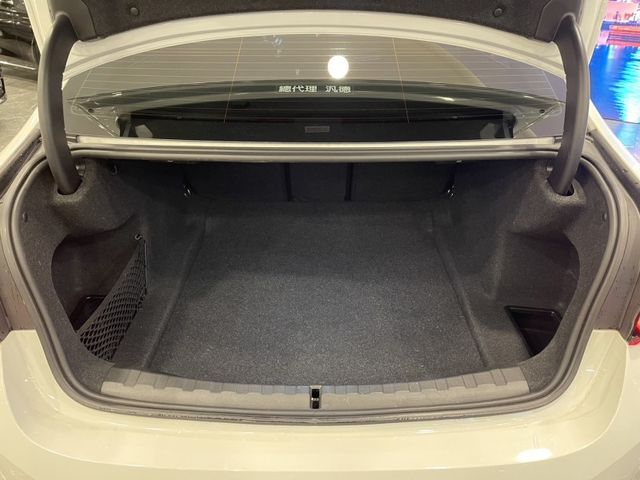 BMW/ 寶馬 318i  第21張相片