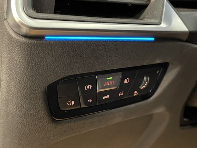 BMW/ 寶馬 318i  第25張相片