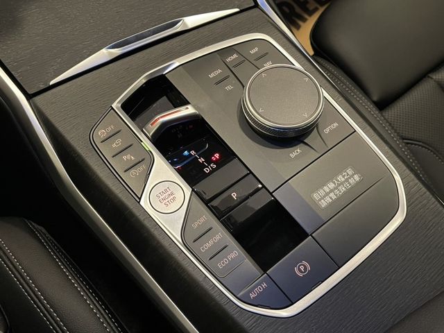 BMW/ 寶馬 318i  第31張相片