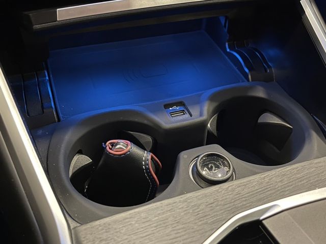 BMW/ 寶馬 318i  第32張相片