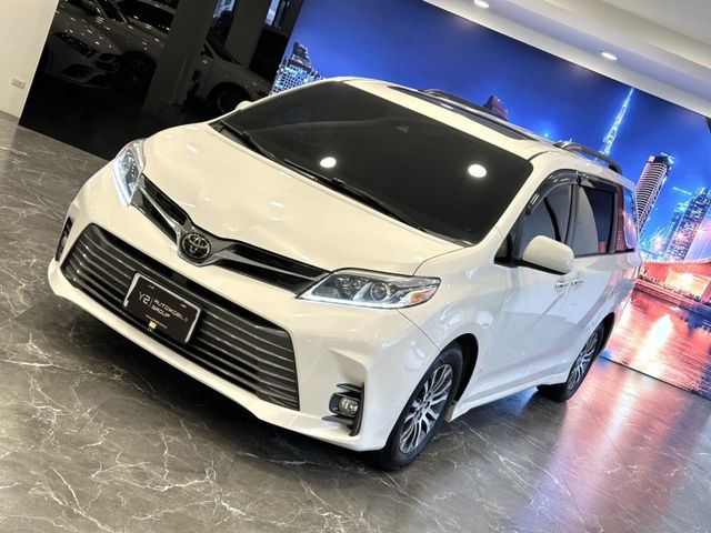 Toyota Sienna  第10張相片