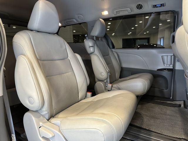 Toyota Sienna  第18張相片