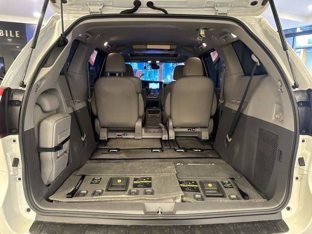 Toyota Sienna  第42張相片