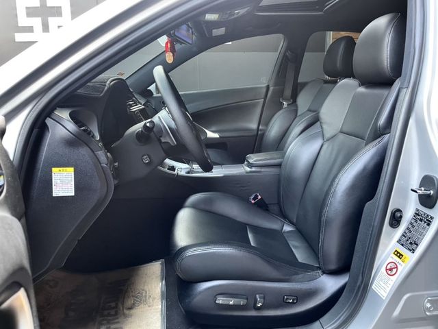 Lexus IS  第6張相片
