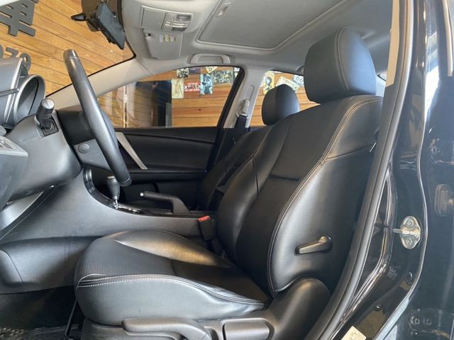Mazda Mazda3  第6張相片