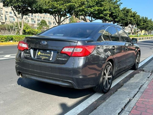 Subaru Legacy  第5張相片