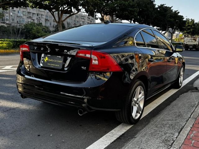 Volvo S60  第3張相片