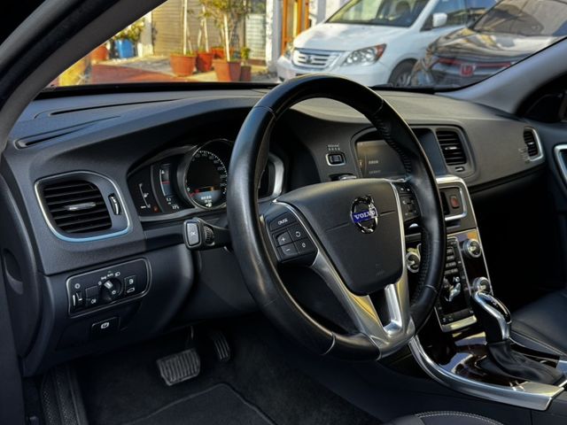 Volvo S60  第6張相片