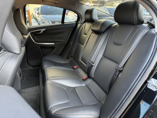 Volvo S60  第10張相片