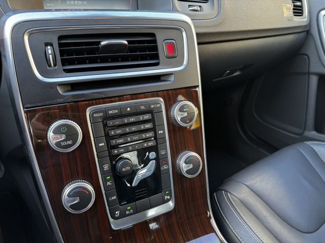 Volvo S60  第17張相片