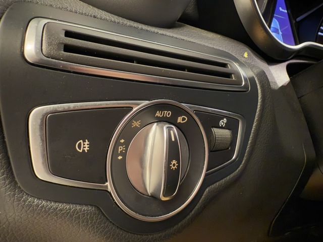 Mercedes-Benz/賓士 C300  第33張相片