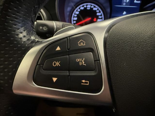 Mercedes-Benz/賓士 C300  第34張相片