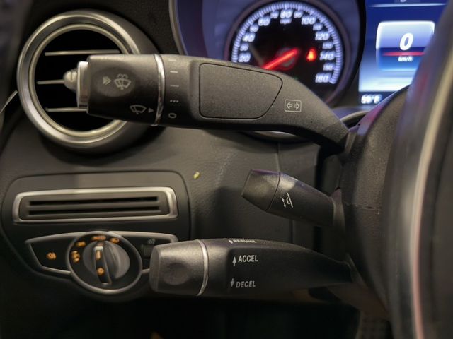 Mercedes-Benz/賓士 C300  第36張相片