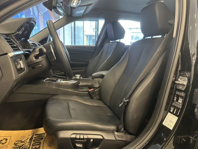 BMW/ 寶馬 320i  第13張相片
