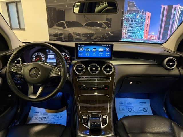 Mercedes-Benz/賓士 GLC300  第17張相片