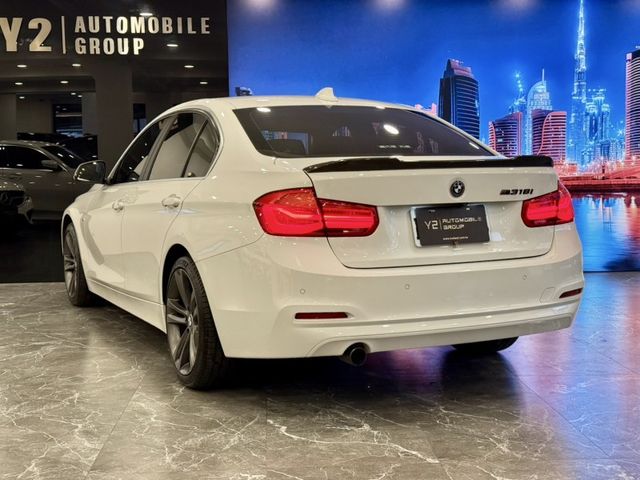 BMW/ 寶馬 318i  第10張相片
