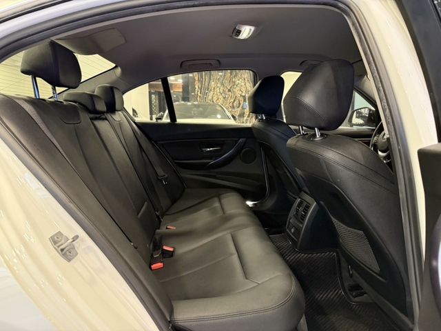 BMW/ 寶馬 318i  第16張相片