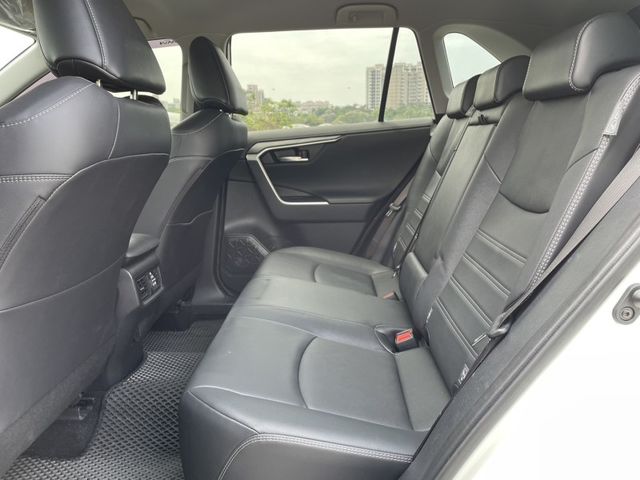 Toyota RAV4  第4張相片