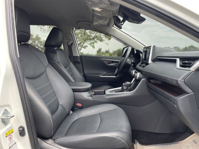 Toyota RAV4  第8張相片