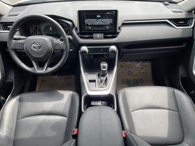 Toyota RAV4  第12張相片