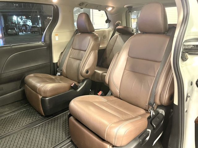 Toyota Sienna  第17張相片