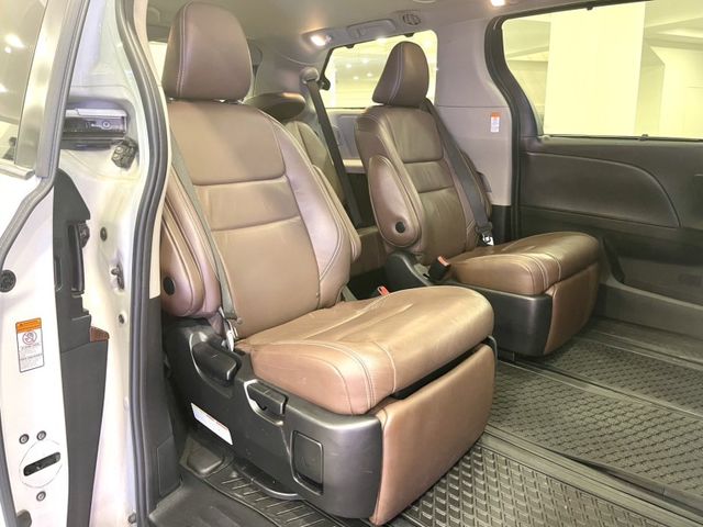Toyota Sienna  第20張相片
