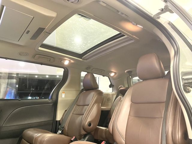 Toyota Sienna  第24張相片