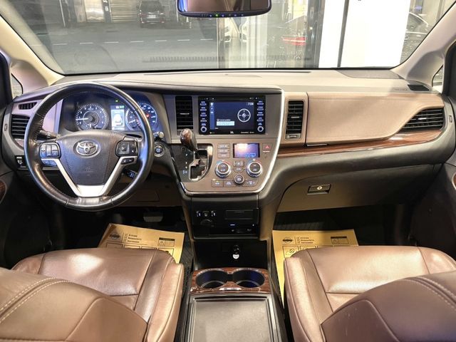 Toyota Sienna  第40張相片