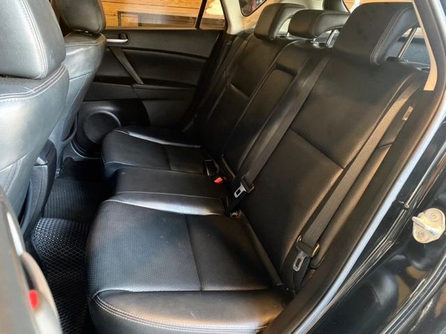 Mazda Mazda3  第7張相片