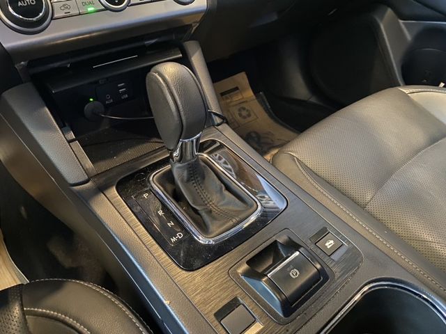 Subaru Legacy  第13張相片
