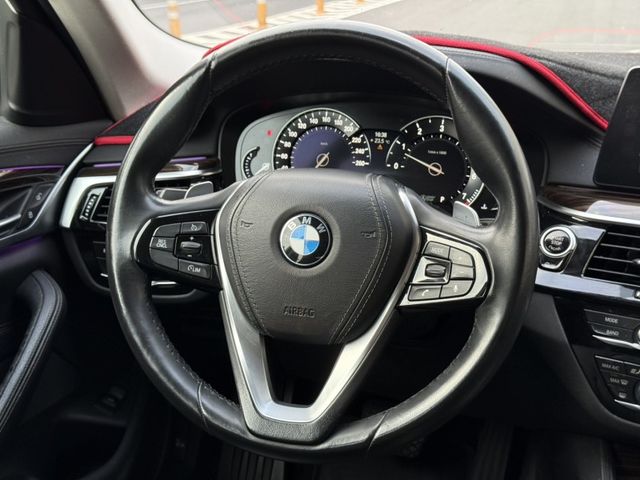 BMW/ 寶馬 520i  第10張相片
