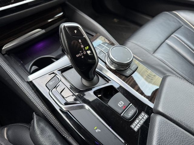 BMW/ 寶馬 520i  第19張相片