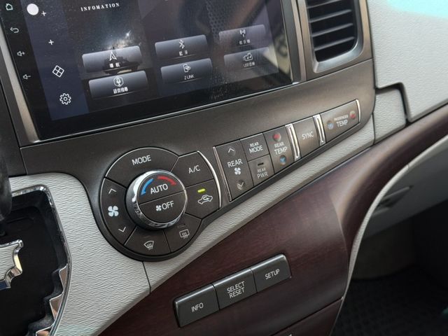 Toyota Sienna  第15張相片