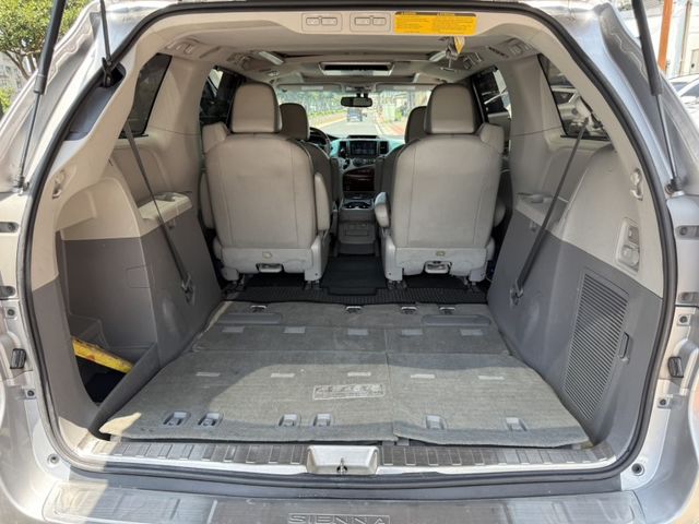 Toyota Sienna  第26張相片
