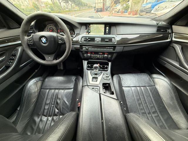 BMW/ 寶馬 M5  第12張相片