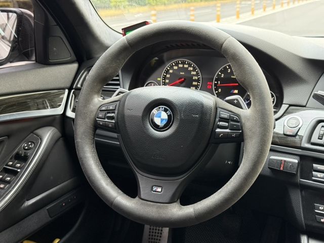 BMW/ 寶馬 M5  第13張相片