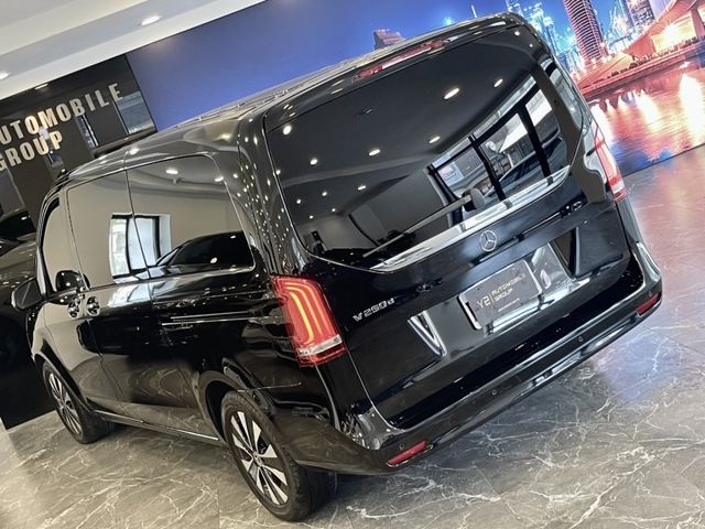 Mercedes-Benz/賓士 V250d  第11張相片
