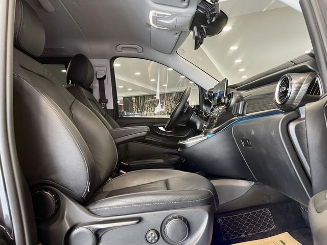 Mercedes-Benz/賓士 V250d  第18張相片
