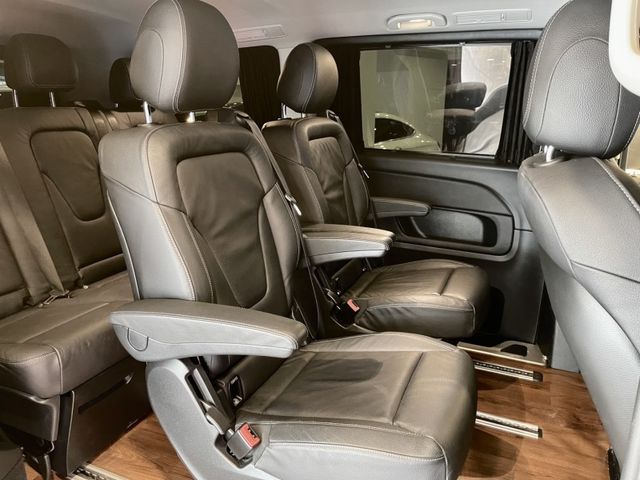 Mercedes-Benz/賓士 V250d  第19張相片