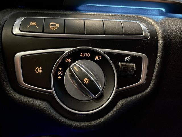 Mercedes-Benz/賓士 V250d  第26張相片