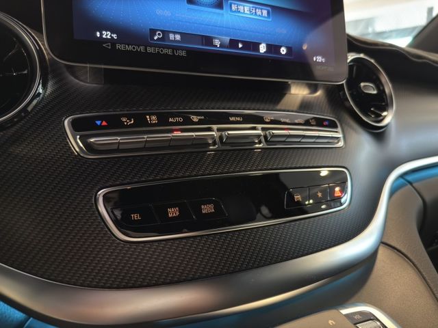 Mercedes-Benz/賓士 V220d  第26張相片